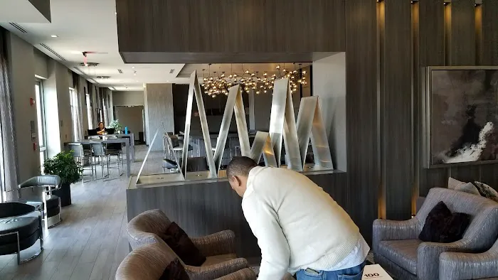 AC Hotel Boston Cambridge 5