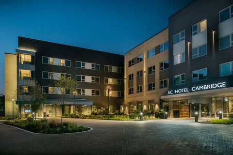 AC Hotel Boston Cambridge 5