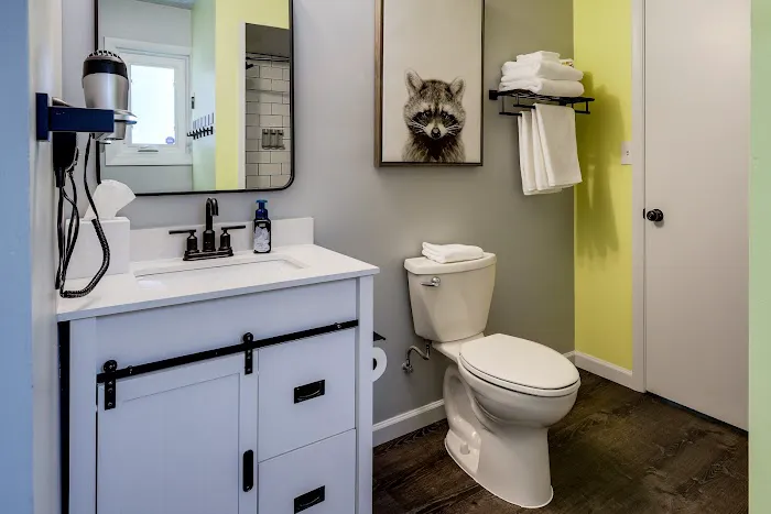 Peak Shelter Golf & Ski Vacation Home 4