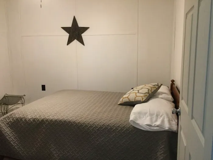Kaneville Lodge Airbnb 4