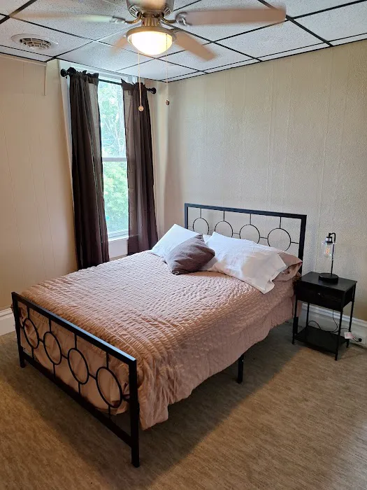 Riverside Retreat Airbnb 4