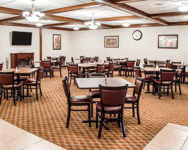 Quality Inn & Conference Center 4
