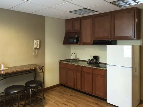 Quality Inn & Conference Center 4