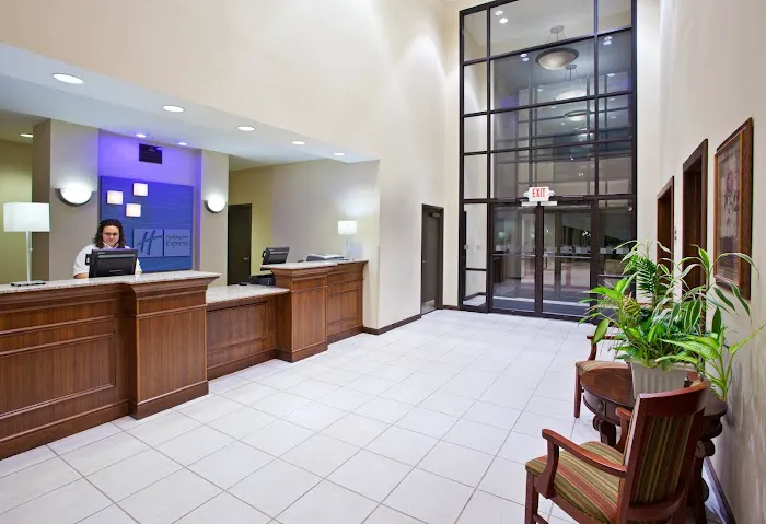 Holiday Inn Express & Suites Franklin - Oil City by IHG 4