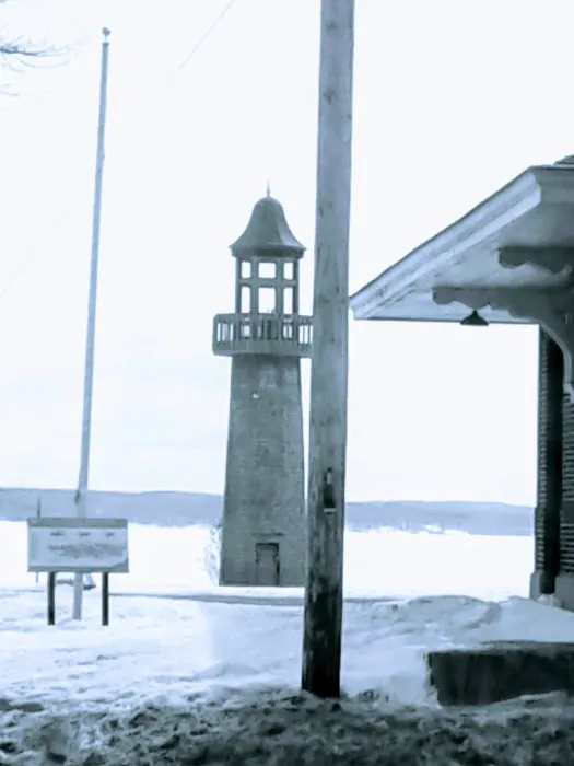 Lakeview Hotel and Restaurant 4
