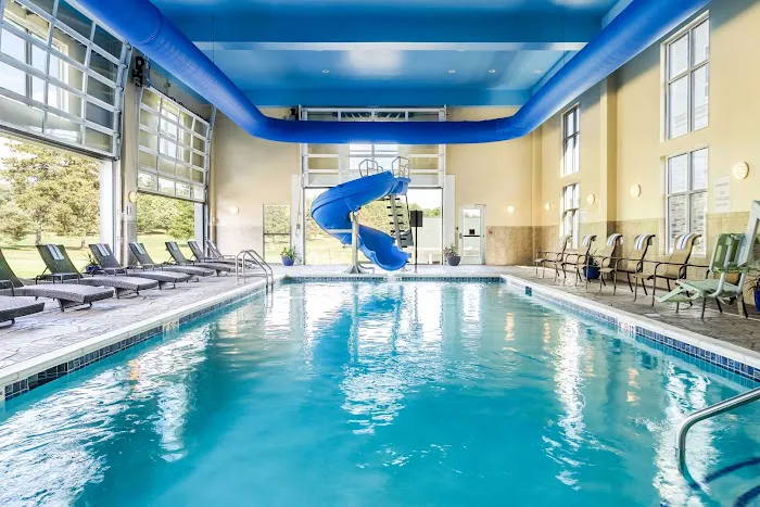 Comfort Suites 4