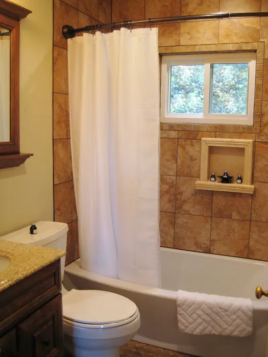 The Cottage 4