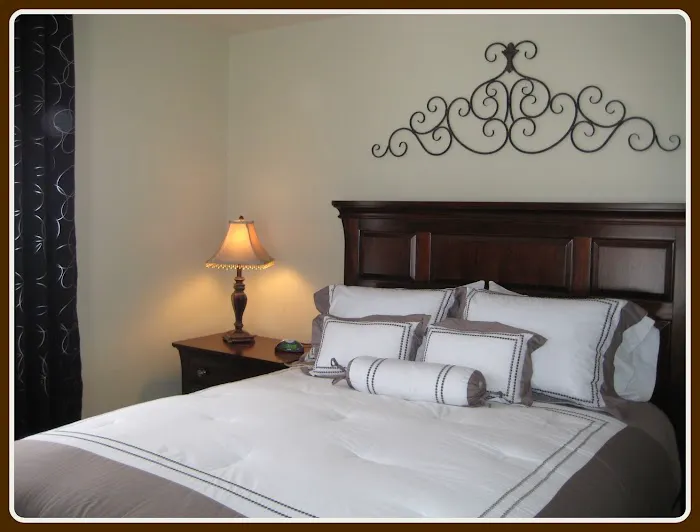 The Cottage 4