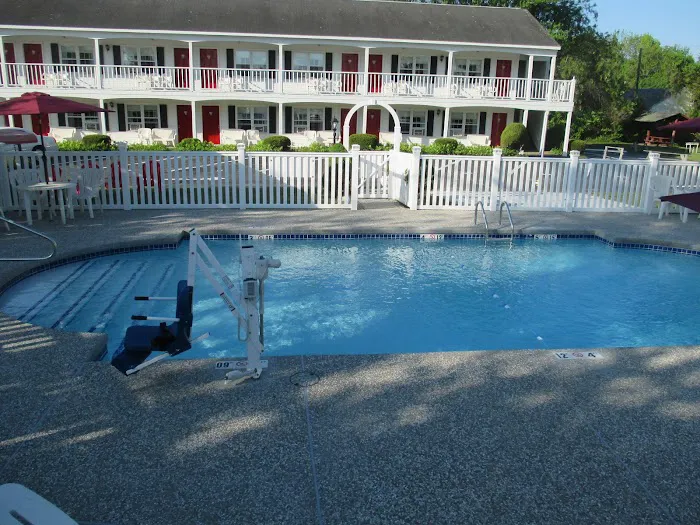 Long Beach Motor Inn 5