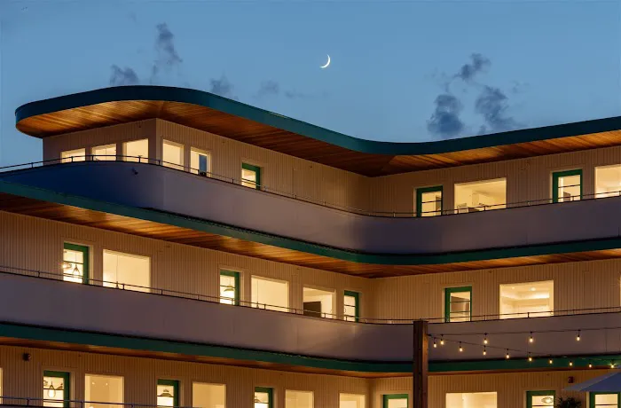 The Nevada Hotel 5
