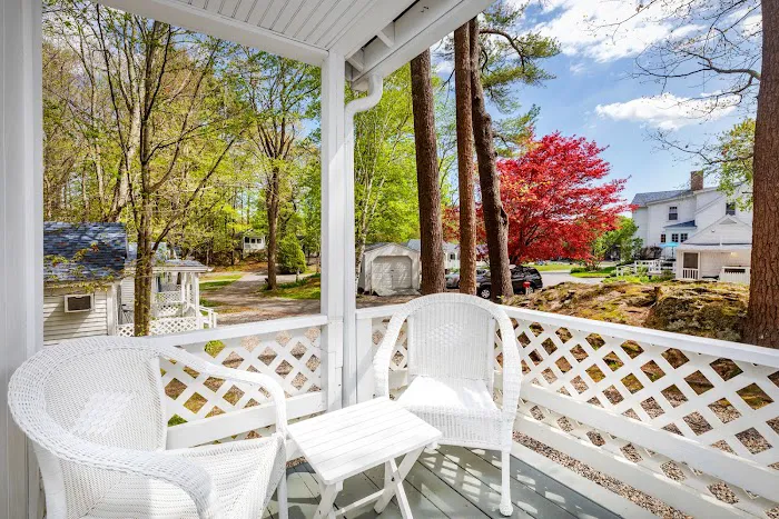 2 River Road Inn & Cottages 5