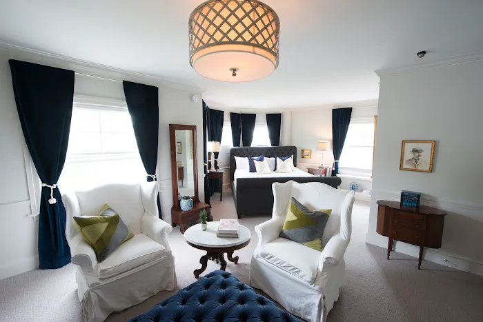 Kennebunkport Inn 5