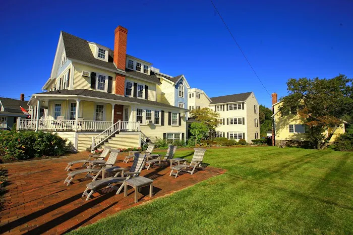 The Beach House Inn 4