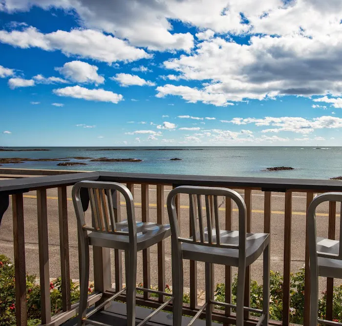 The Beach House Inn 4