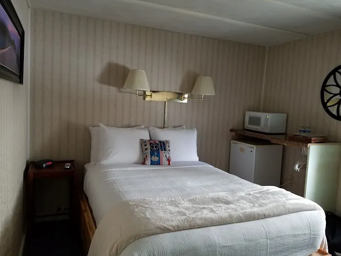 Grayhurst Hotel 5