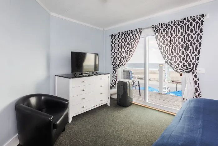 Boardwalk Inn 5