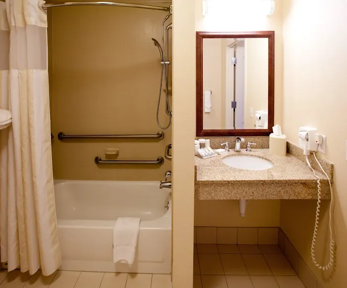 Hilton Garden Inn Freeport Downtown 5