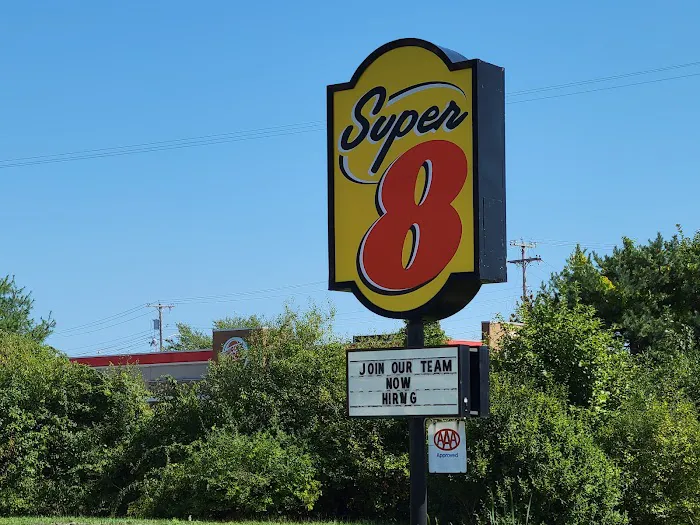 Super 8 by Wyndham Portland ME 4