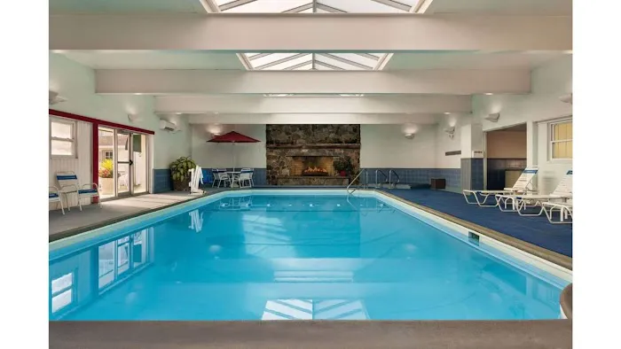 Ramada Plaza by Wyndham Portland 5