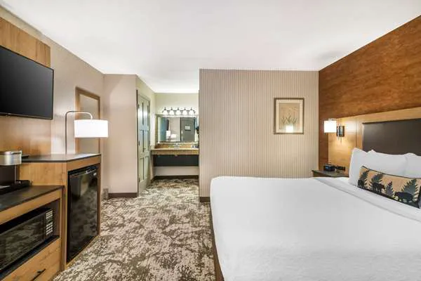 Maine Evergreen Hotel, Ascend Hotel Collection 4