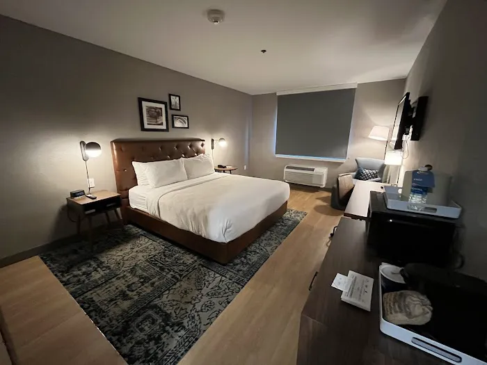 Four Points by Sheraton Boston Logan Airport Revere 4