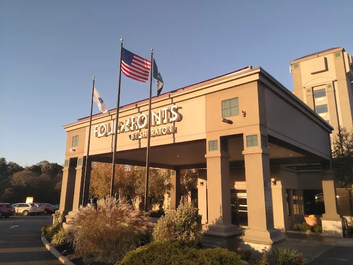 Four Points by Sheraton Boston Logan Airport Revere 4