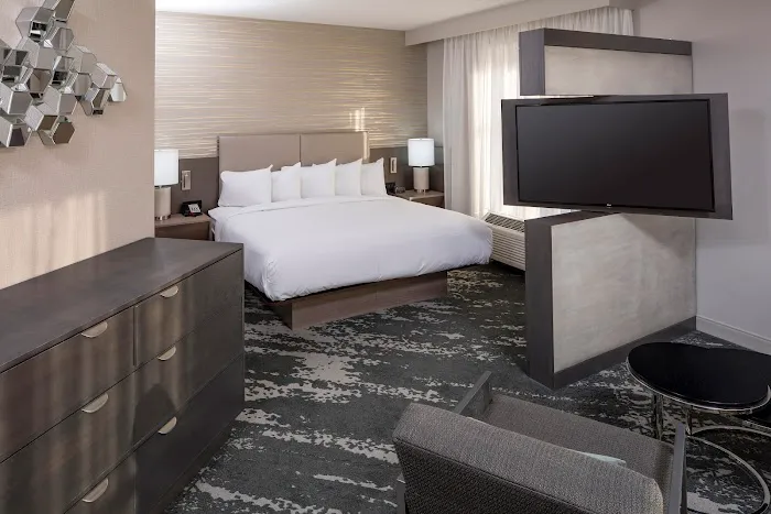 DoubleTree by Hilton Boston Logan Airport Chelsea 4