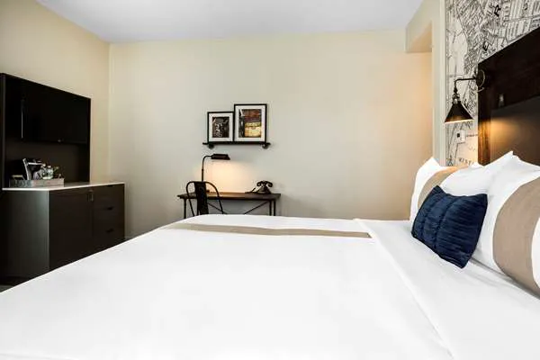 enVision Hotel Boston-Everett 4