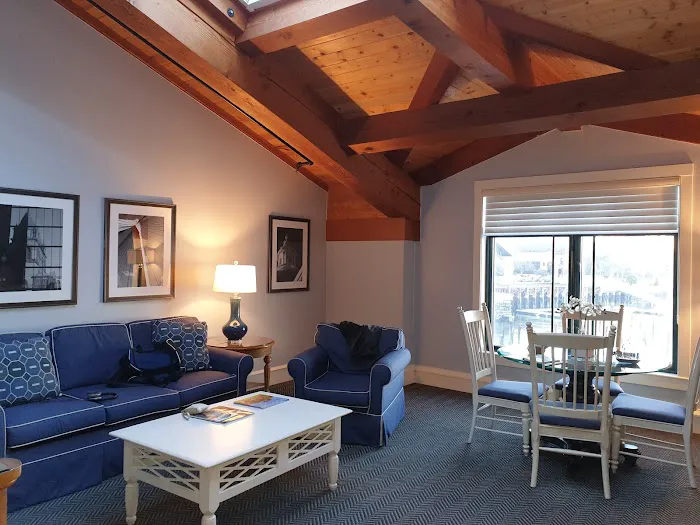 Boston Yacht Haven Inn & Marina 5