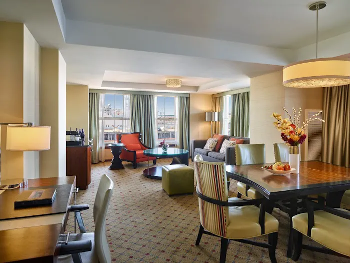 Battery Wharf Hotel Boston Waterfront 5