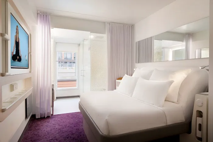 YOTEL Boston 5