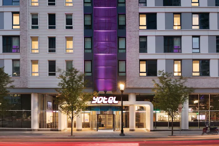 YOTEL Boston 5