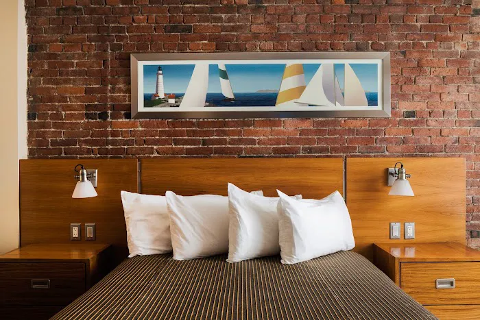 Harborside Inn 5