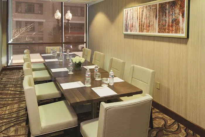 DoubleTree by Hilton Hotel Boston - Downtown 5