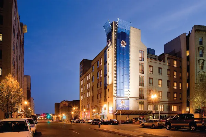 DoubleTree by Hilton Hotel Boston - Downtown 5