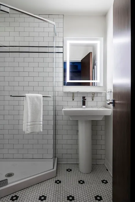 FOUND Hotel Boston 5