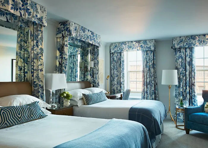 The Eliot Hotel 5