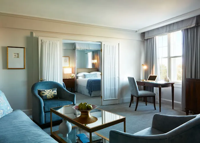 The Eliot Hotel 5