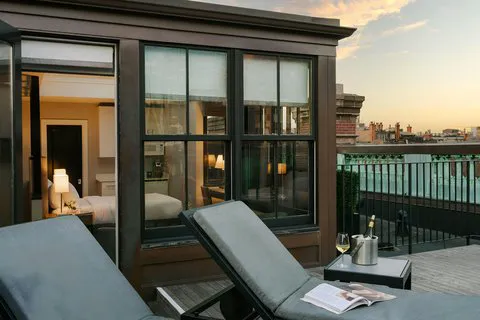 No. 284 Back Bay Hotel, Sonder 5