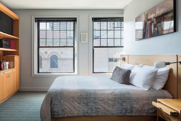 The Charlesmark Boutique Hotel 5