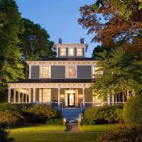 The Captain's Manor Inn ico
