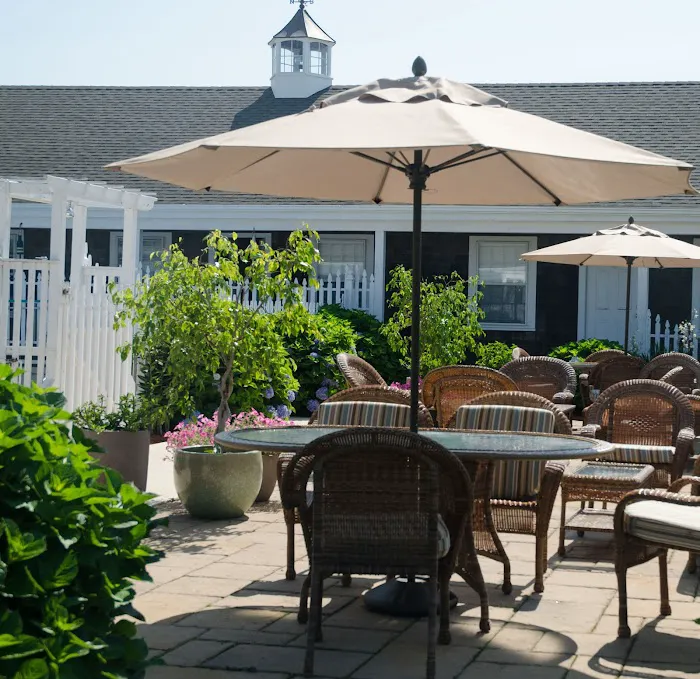 Beach Breeze Inn 5