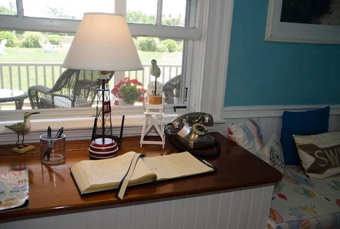 Beach Breeze Inn 5