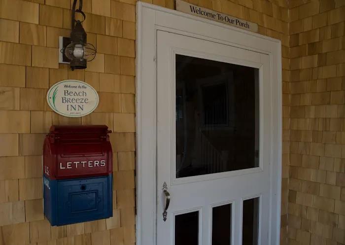 Beach Breeze Inn 5