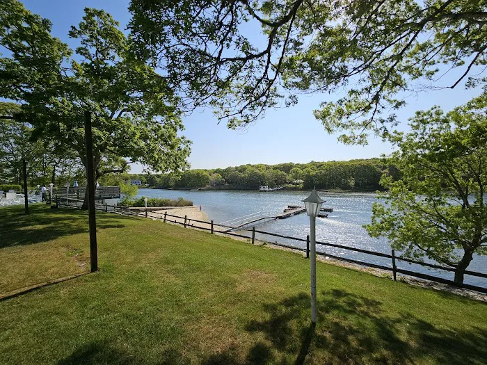Green Harbor Waterfront Lodging 5