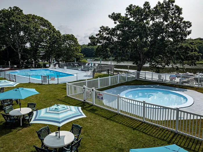 Green Harbor Waterfront Lodging 5