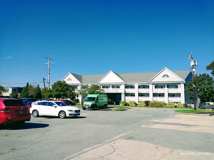 Hyannis Travel Inn 5