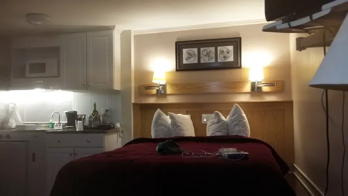 Seacoast Inn 5