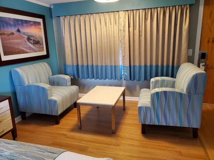 Seacoast Inn 5