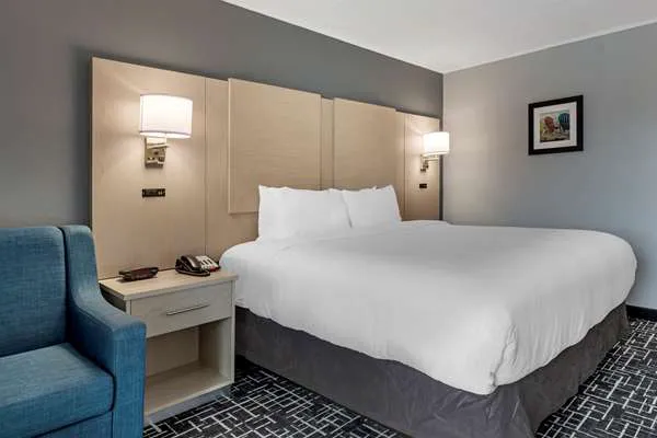 Comfort Inn Hyannis - Cape Cod 5